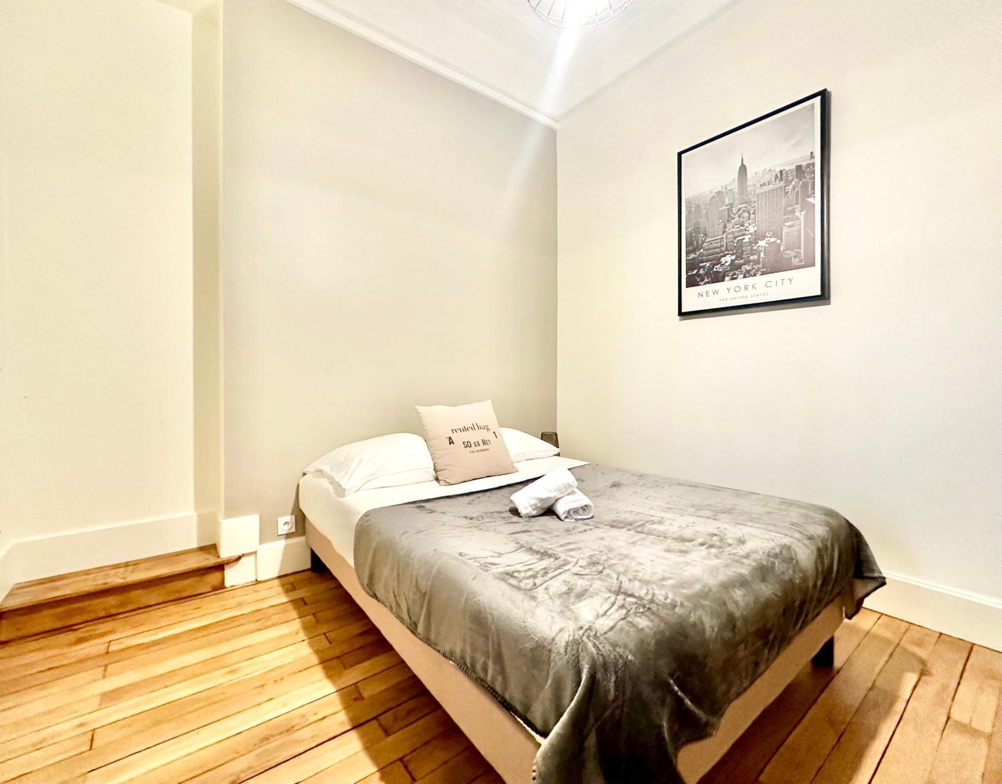 Apartamento Le Pantheon, Urbain Et Authentique Limoges Exterior foto